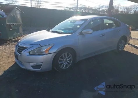 2015 Nissan Altima 2.5 S z USA, uszkodzony, nr VIN 1N4AL3AP6FN371139